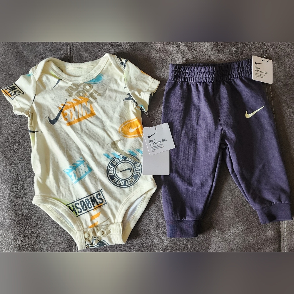 NWT Nike 2 Piece Set Onesie & Pants 6 Months Baby Outfit Gift